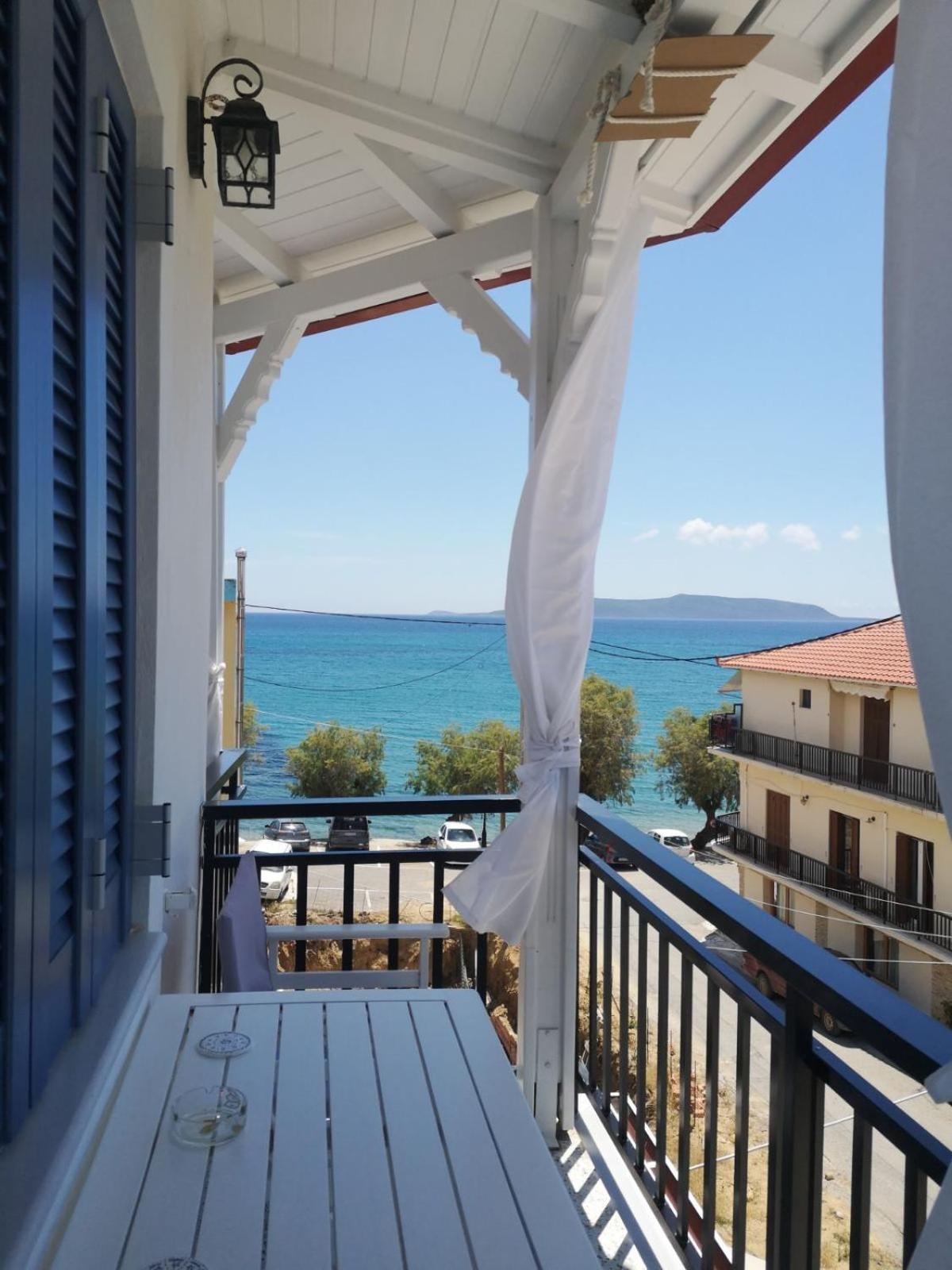 Blue Window Apartment Финикунда Екстериор снимка